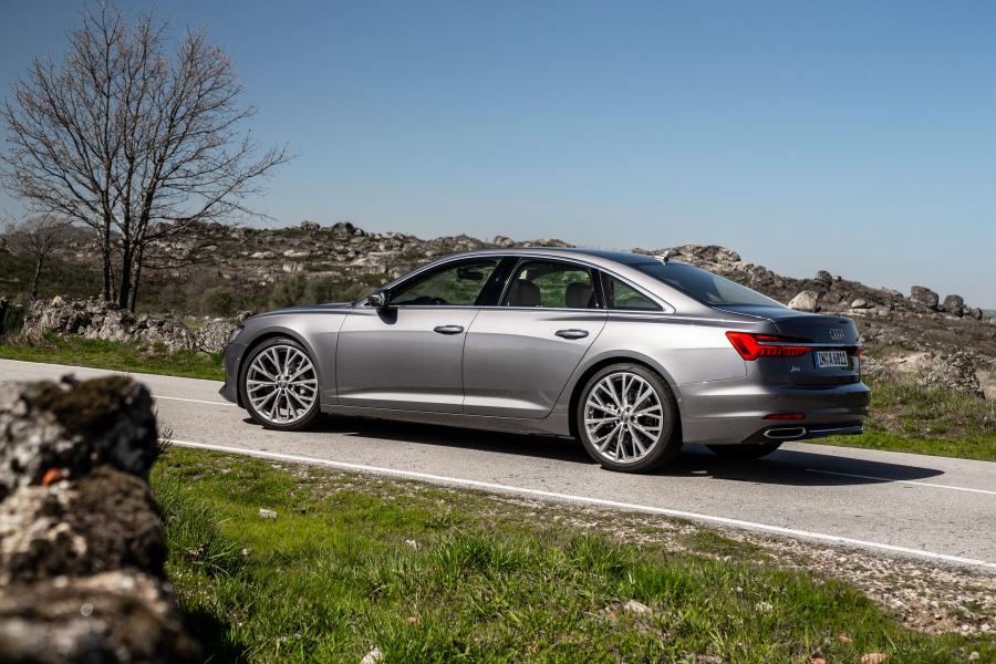  Audi A6 55 TFSI Quattro (C8) 2018 года  (WW) (фото 7 из 40)
